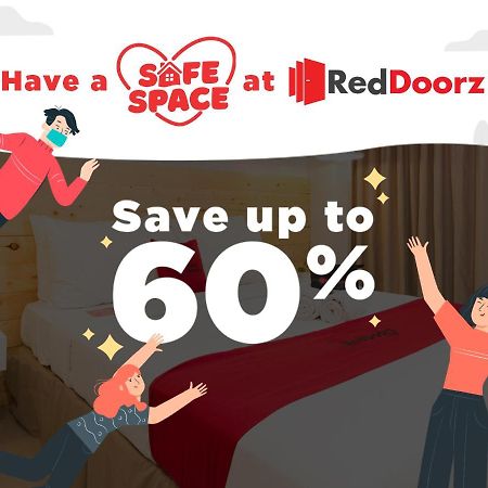 Reddoorz Plus @ Poblacion Makati Makati City Buitenkant foto