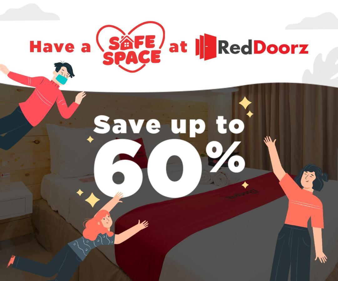 Reddoorz Plus @ Poblacion Makati Makati City Buitenkant foto