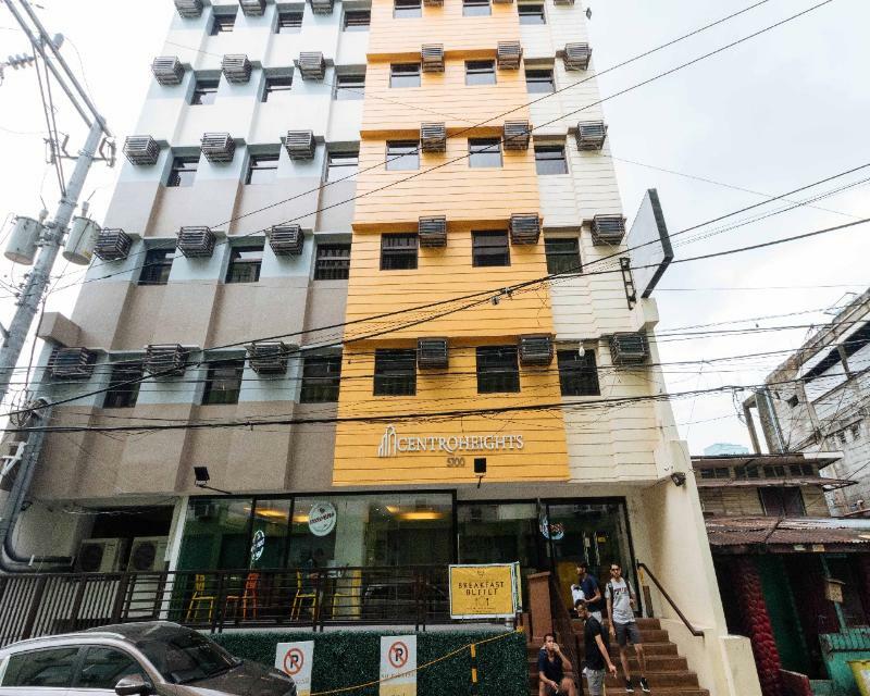 Reddoorz Plus @ Poblacion Makati Makati City Buitenkant foto